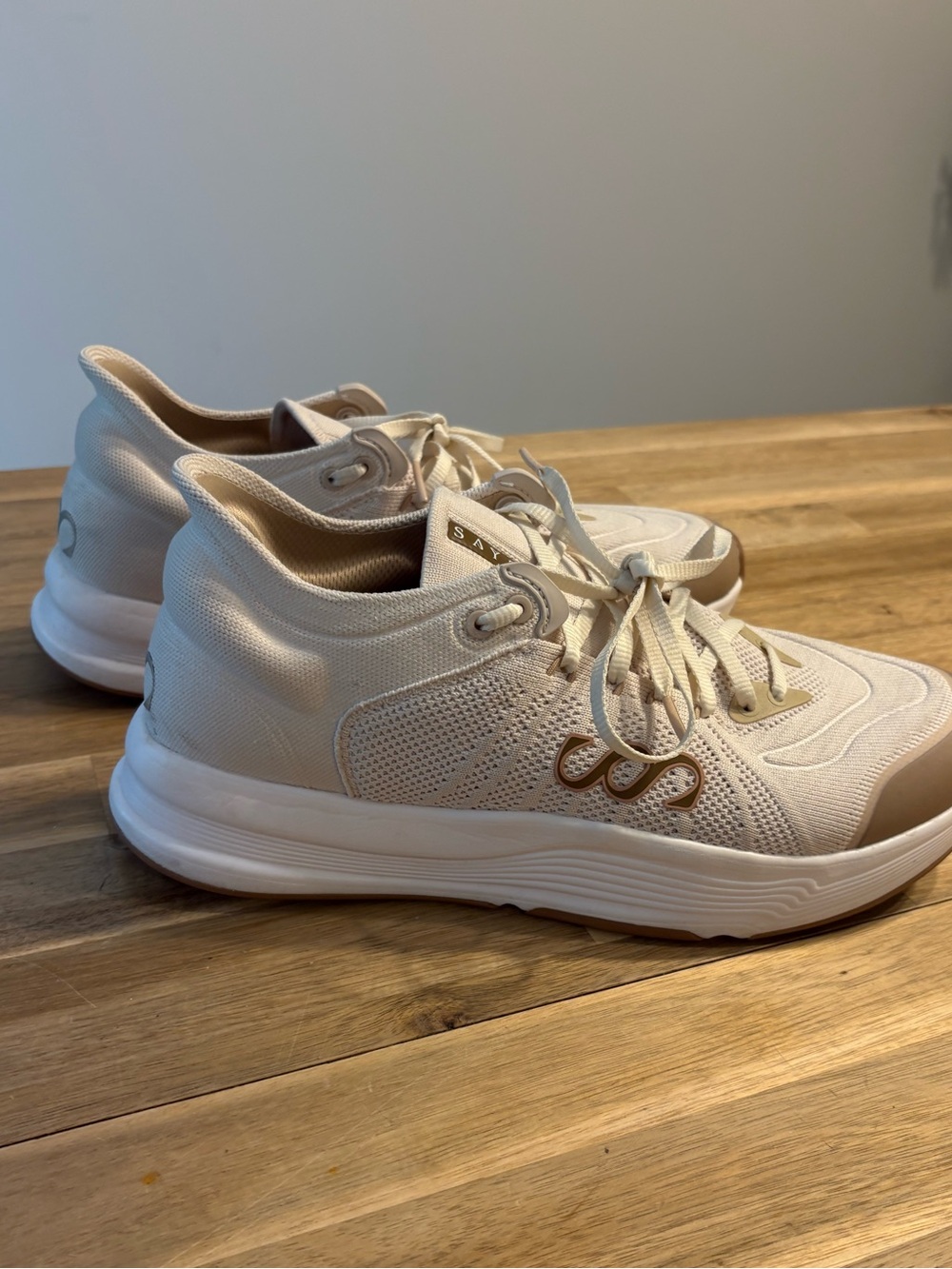 SAYSH The Felix Runner Avalanche Womens 11.5 Cushioned Lightweight Sneakers